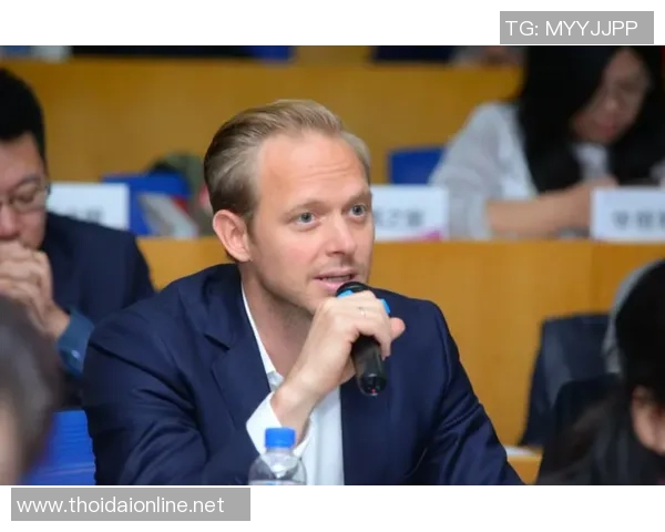 足球明星面孔的秘密解析与背后故事的深度探索